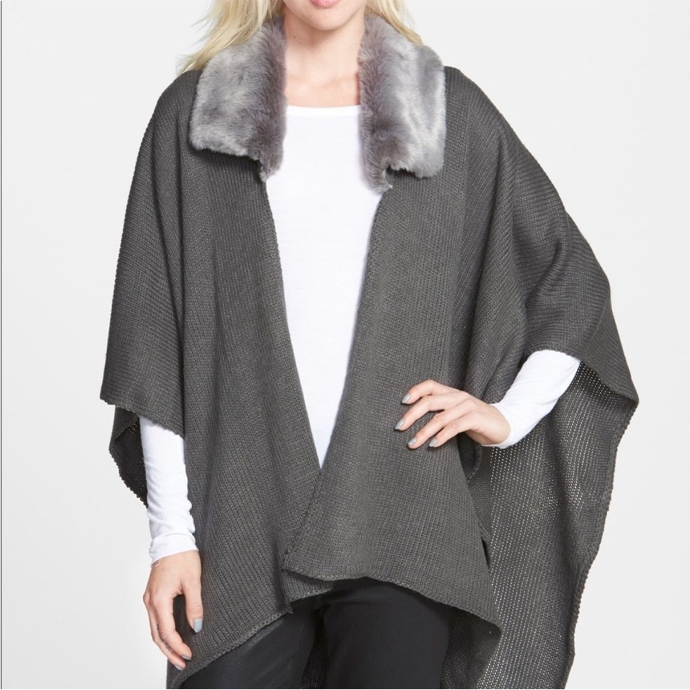 ECHO RUANA FROM NORDSTROMS CHARCOAL GRAY CAPE SHRUG with FAUX FUR COLLAR OS